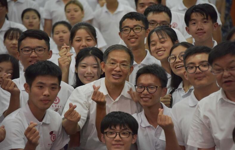 1537885918628007735.jpg 3.jpg