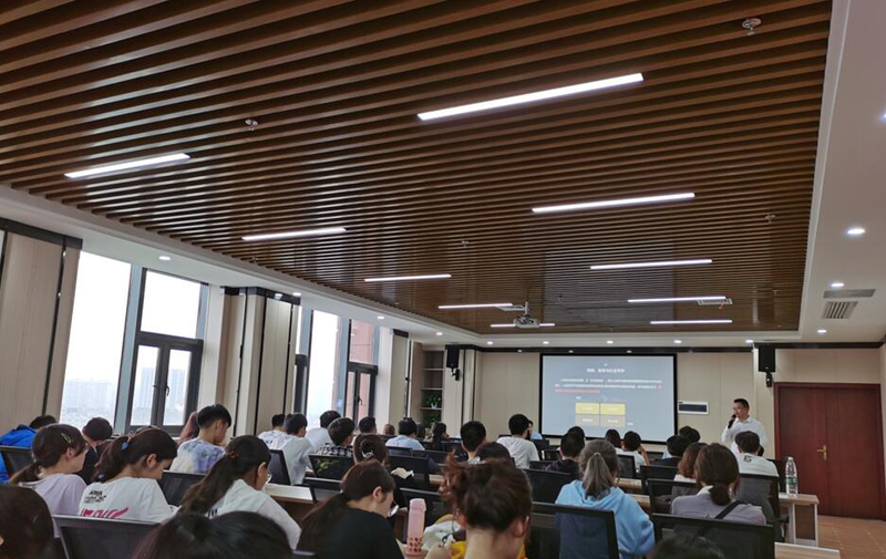 1623384791996011525.jpg 611.jpg